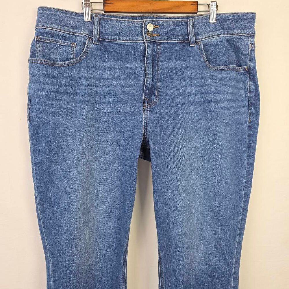 M Jeans by Maurices 22W Curvy High Rise Slim Straight Ankle - Picture 3 of 10